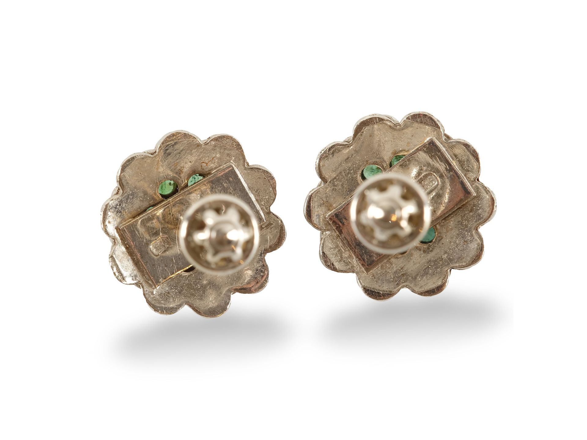 Pair of ear studs, 
Ca. 1970, 
White gold, 14 carat - Image 2 of 2