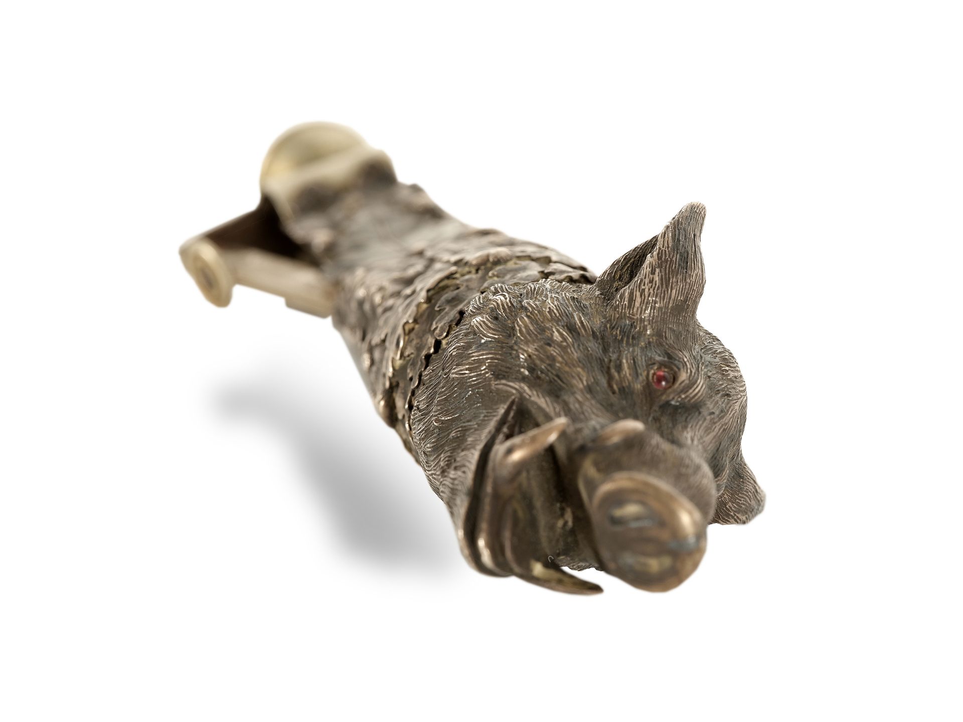 Cigar cutter in the shape of a wild boar, 
Ca. 1900, 
Silver - Image 2 of 2