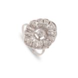 Ring, Um 1925, Platin, Diamanten: zentraler Brillant 0,2 ct