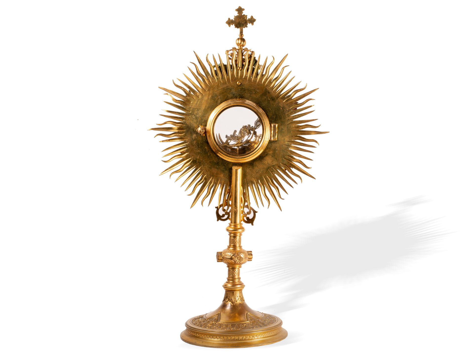 Monstrance, 19th century, Cast brass or bronze, handmolded and engraved - Image 5 of 7