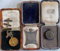 Trio of Great Western Railway MEDALLIONS comprising a 9ct gold medal (approx 9g weight, stamped .