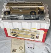 Sunstar 1/24-scale MODEL ROUTEMASTER BUS: RM 1983 in London Transport 1983 Golden Jubilee livery "