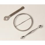 A selection of silver sewing tools, to include; a glove darner stamped 'P&P STERLING', 11cm long,