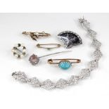 A selection of Victorian and later jewellery, to include an early 20th century pearl and diamond