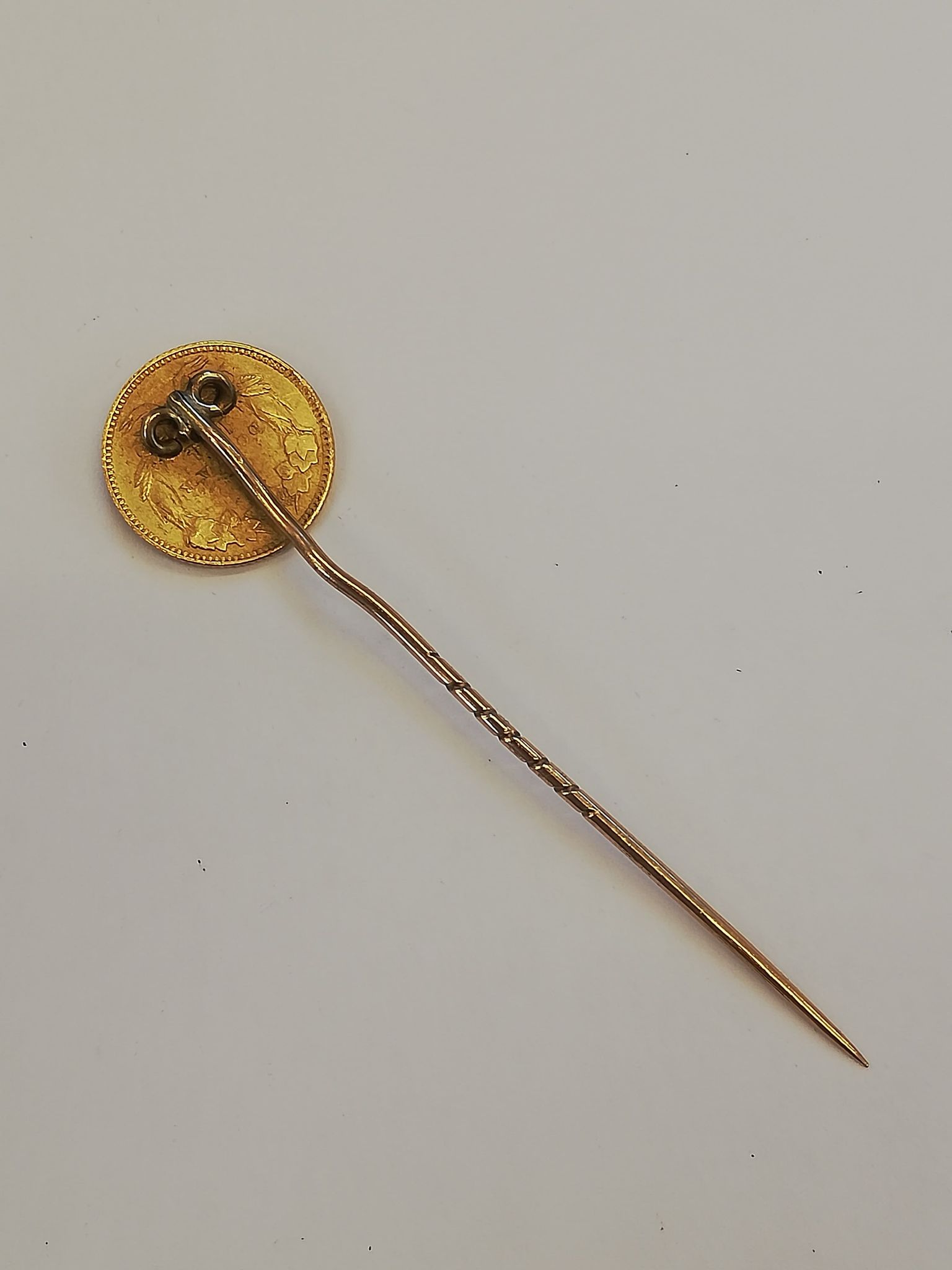 A selection of stick pins and accessories, to include a carved hardstone cameo stick pin, - Image 9 of 30