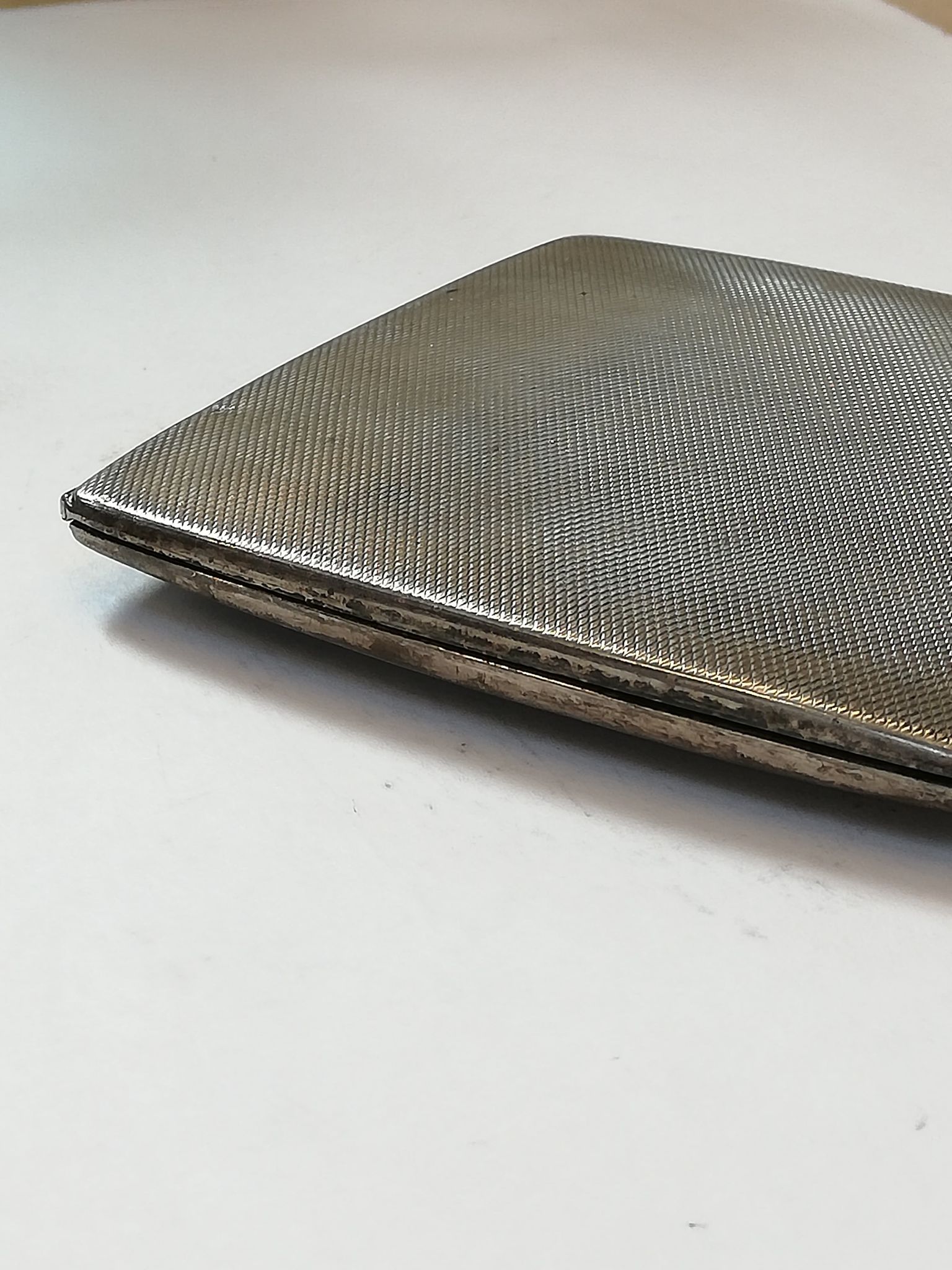 An Art Deco silver cigarette case by Deakin & Francis, Birmingham 1932, of rounded rectangular - Image 14 of 21