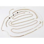 A selection of 9ct gold jewellery, to include a 9ct gold curb link chain, 44cm long, a 9ct gold