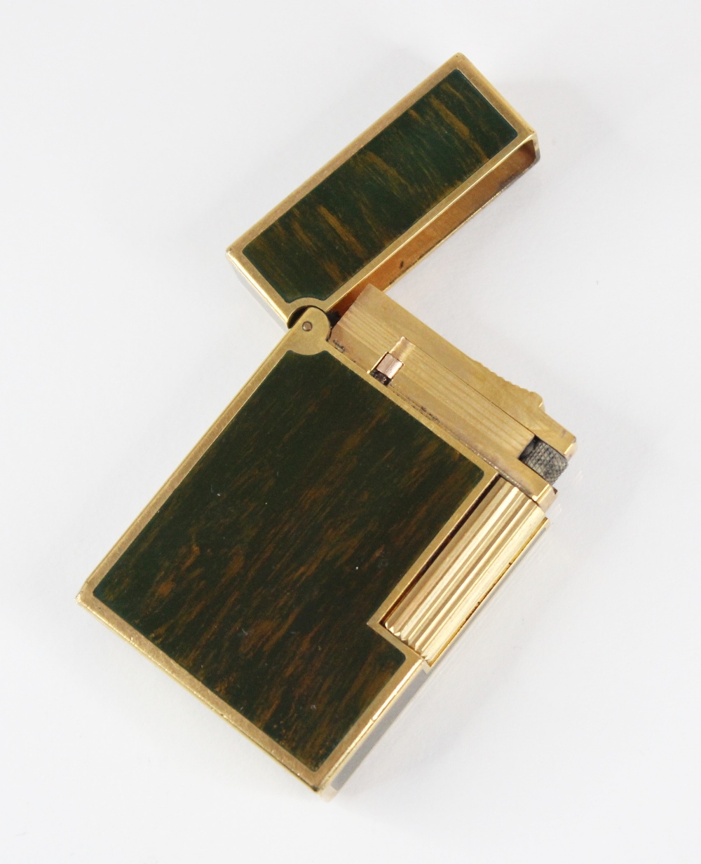 An St Dupont Laque de Chine gold plated pocket lighter, of rectangular form with wood effect - Image 3 of 5