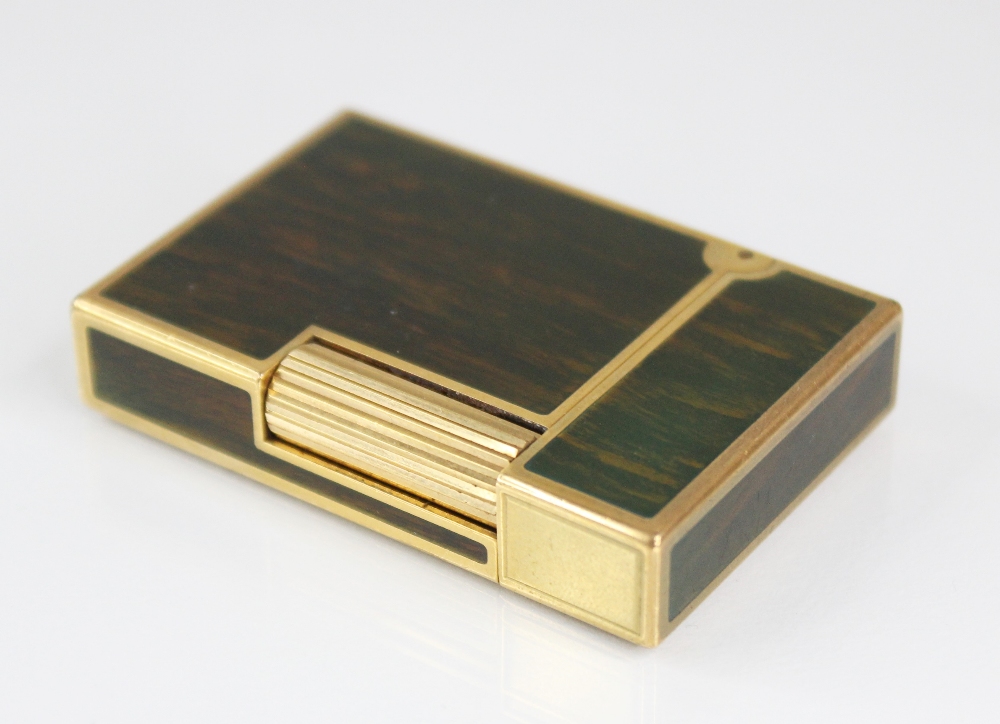 An St Dupont Laque de Chine gold plated pocket lighter, of rectangular form with wood effect - Image 5 of 5