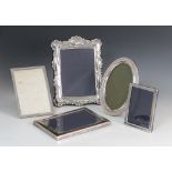 A silver mounted photograph frame, Carr's of Sheffield Ltd, Sheffield 1998, of rectangular form with