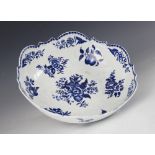 Worcester blue and white junket or salad bowl, late 18th century circa 1770, the bowl with shaped