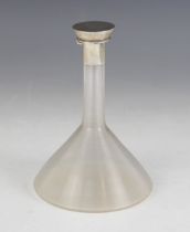 A Victorian ribbed glass silver mounted scent bottle, Hukin & Heath, Birmingham 1892, the ribbed