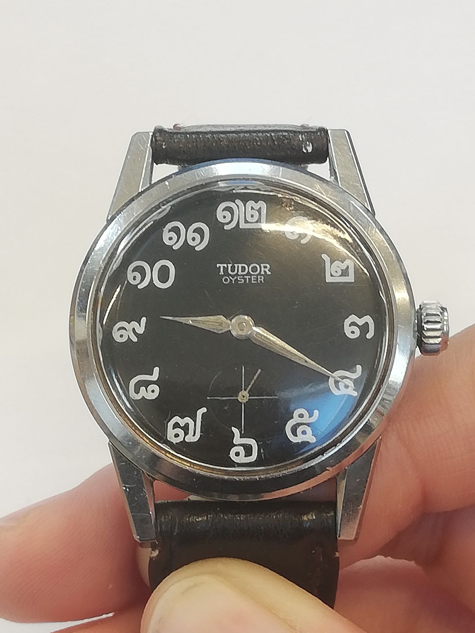 A Tudor Oyster wristwatch, the circular black dial with Thai numerals and subsidiary seconds dial to - Bild 6 aus 11