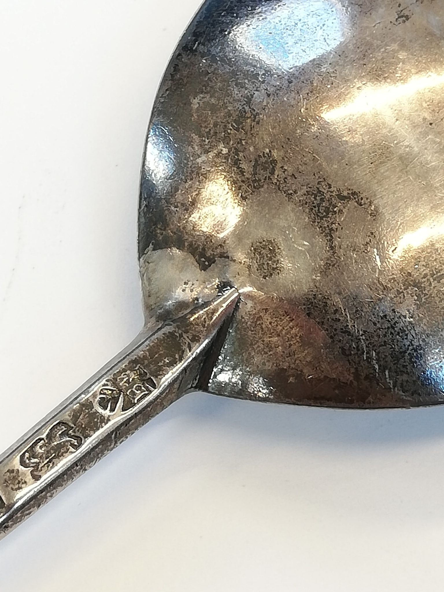 A Charles I silver seal-top spoon, Edward Hole, London 1636, the fig-shaped bowl set to a faceted - Bild 7 aus 26