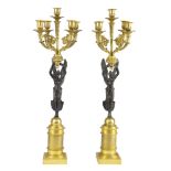 ELEGANTE E PREGIATA COPPIA DI CANDELABRI A 5 FIAMME