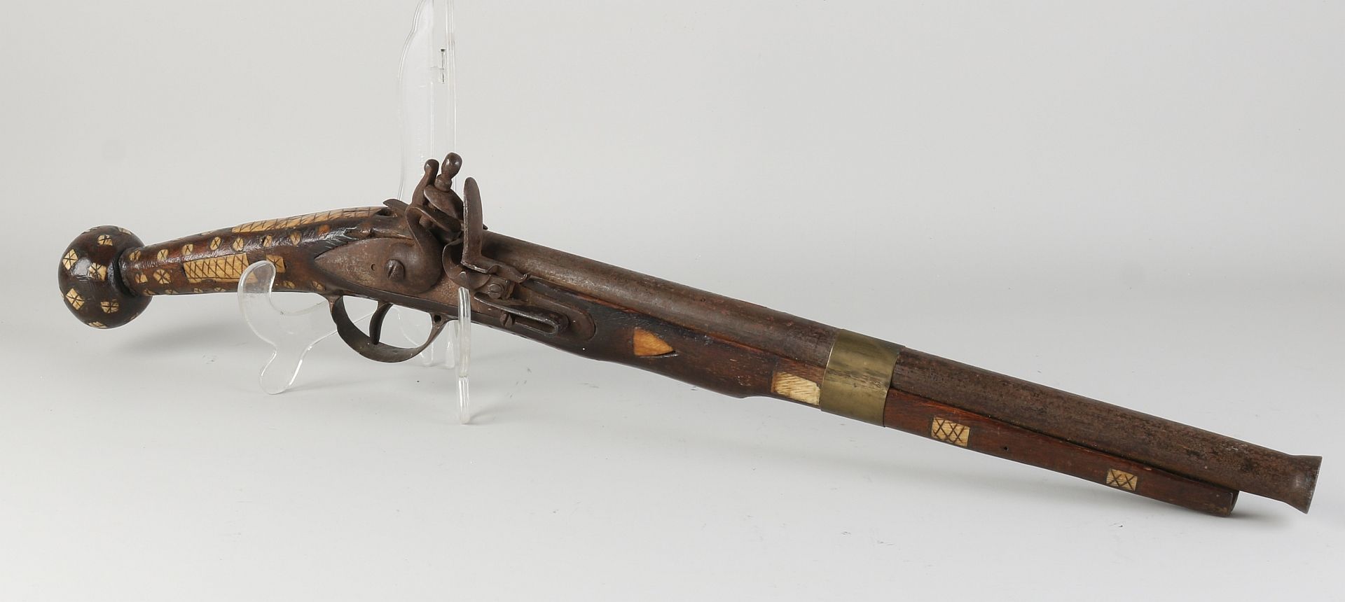 Antique flint gun