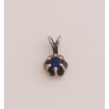 White gold pendant with sapphire