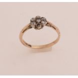 Gold ring with rosette with old diamond