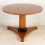 Cherry wood dining table Ø 108 cm.