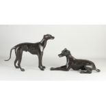 Two bronze statues, Hunting dogs