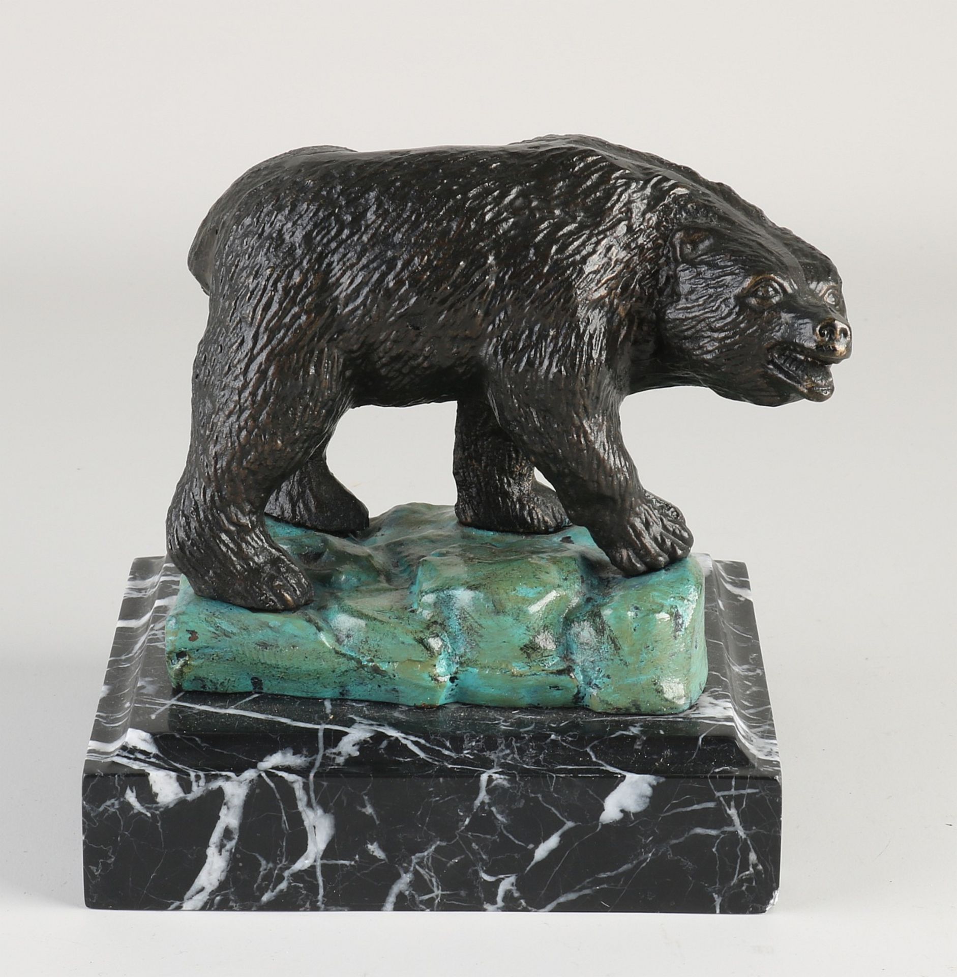 Bronze sculpture, Bear on boulder