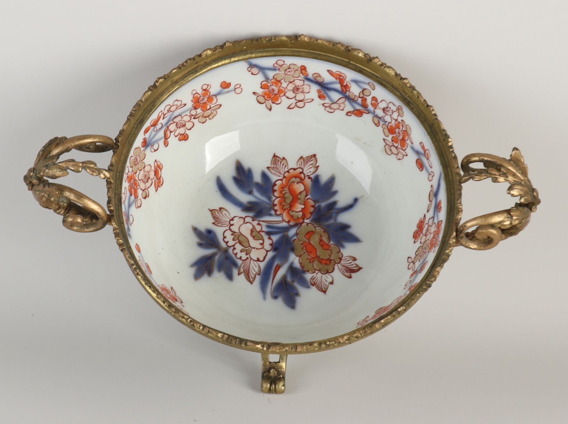 Chinese Imari bowl Ø 22 cm. - Image 2 of 3