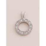 White gold pendant with diamond, round