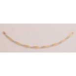 Gold bracelet with zirconia