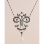 Silver choker with emerald, marquise and pearl