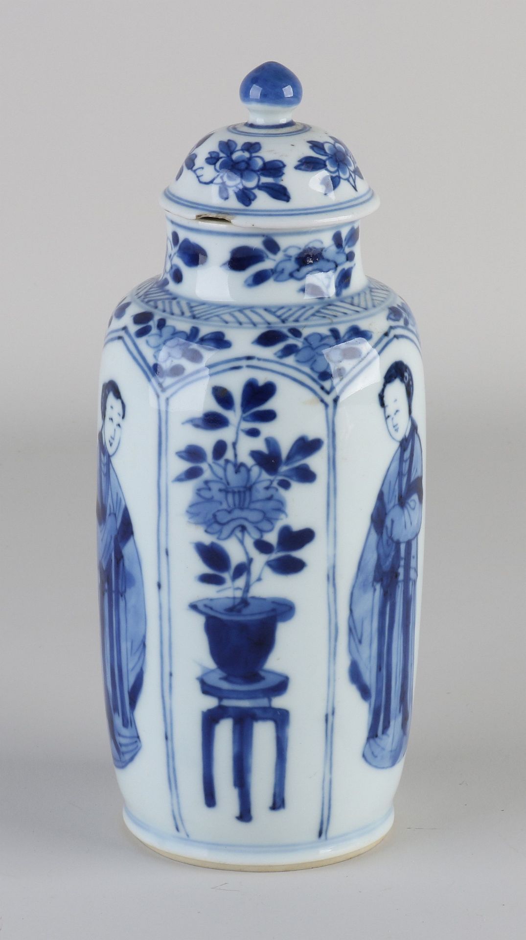 17th - 18th century Kang Xi vase with lid, H 19 cm. - Image 2 of 3