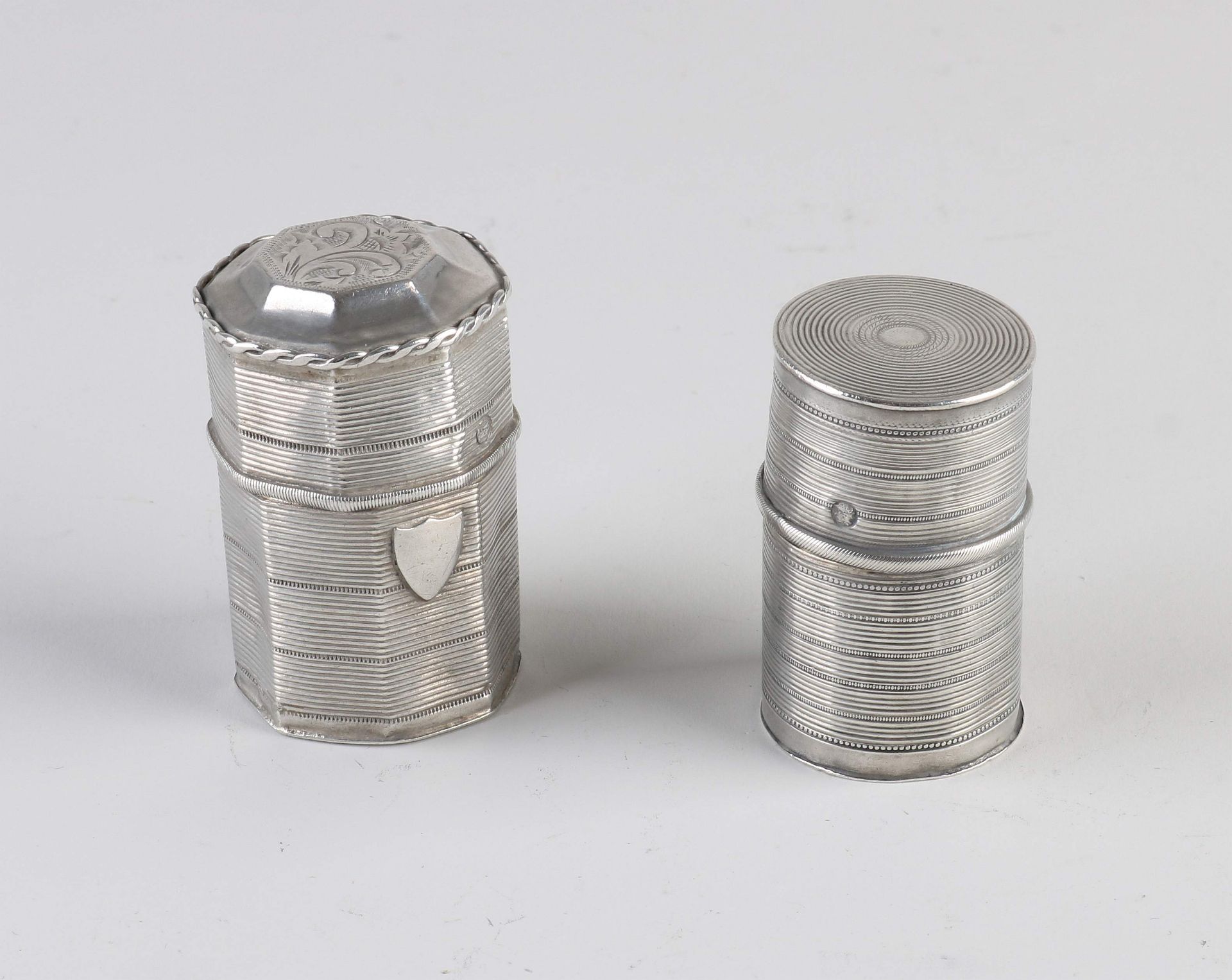 2 silver snuff boxes