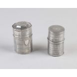 2 silver snuff boxes