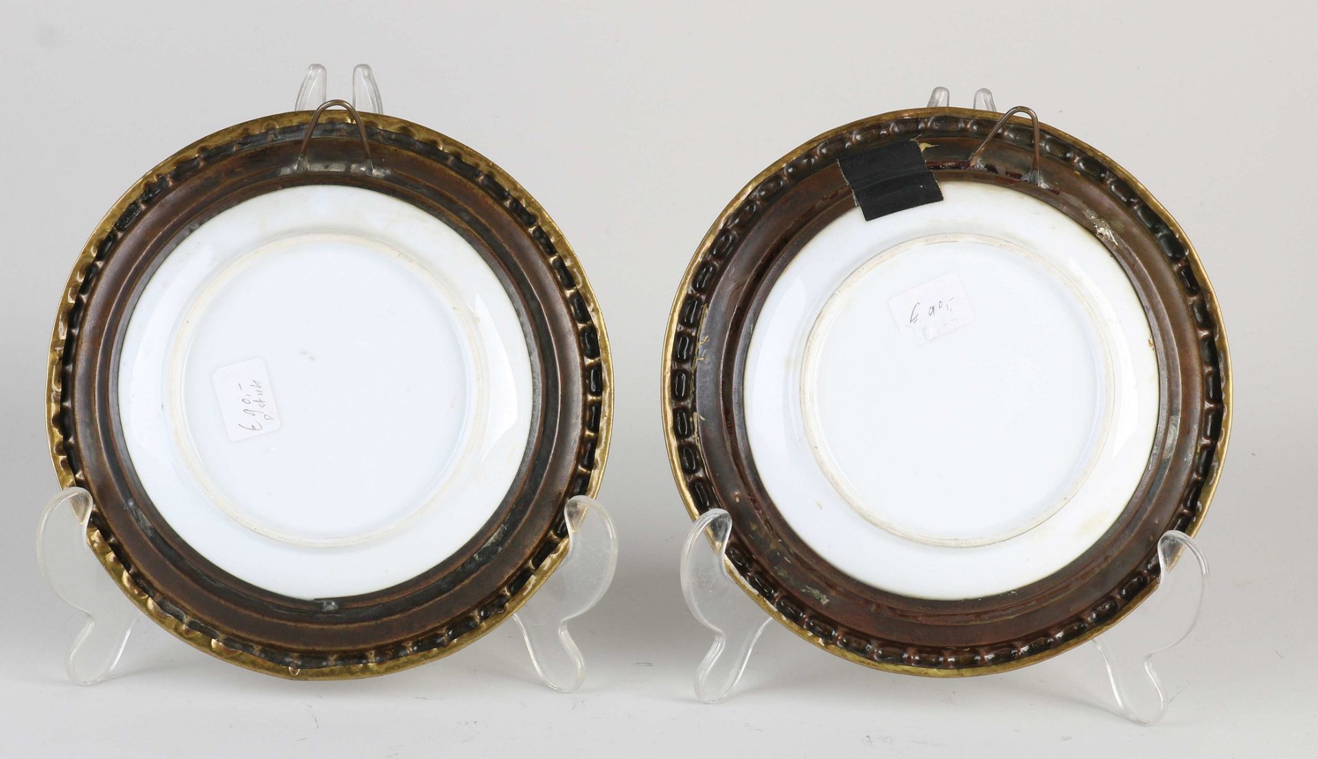 Two porcelain wall dishes, 1880 - Bild 2 aus 2