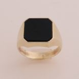 Gold signet ring with onyx