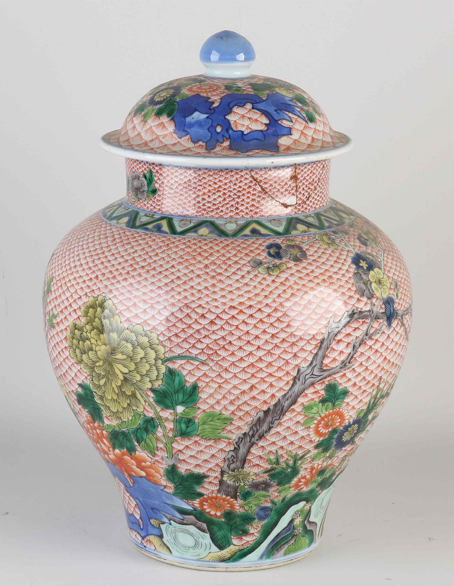 18th century Chinese lidded pot, H 36 x Ø 24 cm. - Image 2 of 3