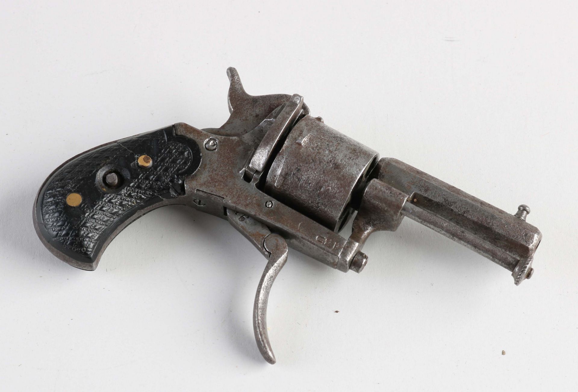 Small revolver, L 11 cm.