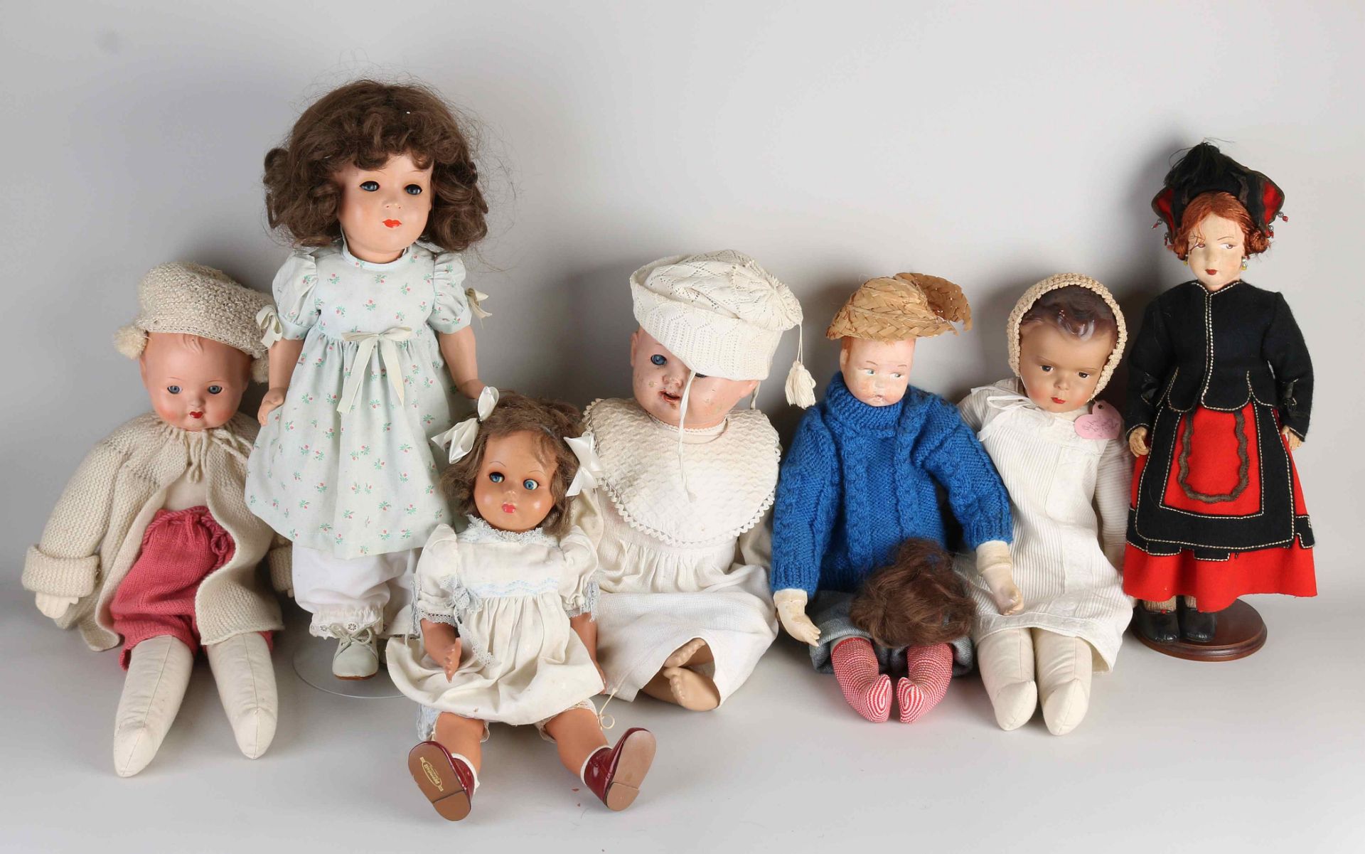Lot of antique dolls (7x)