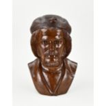 Heavy hardwood bust of Che Guevara, H 40 cm.