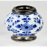 18th century Chinese water pot Ø 8 cm.