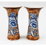 Two 18th century Delft vases, H 22 cm.