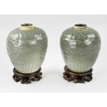 Two Chinese ginger jars Ø 11 cm.