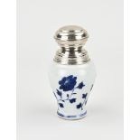 18th century Chinese tea caddy with silver cap, H 13 cm.