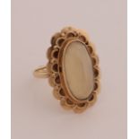 Gold ring with agate
