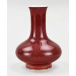 Chinese red vase, H 16 cm.