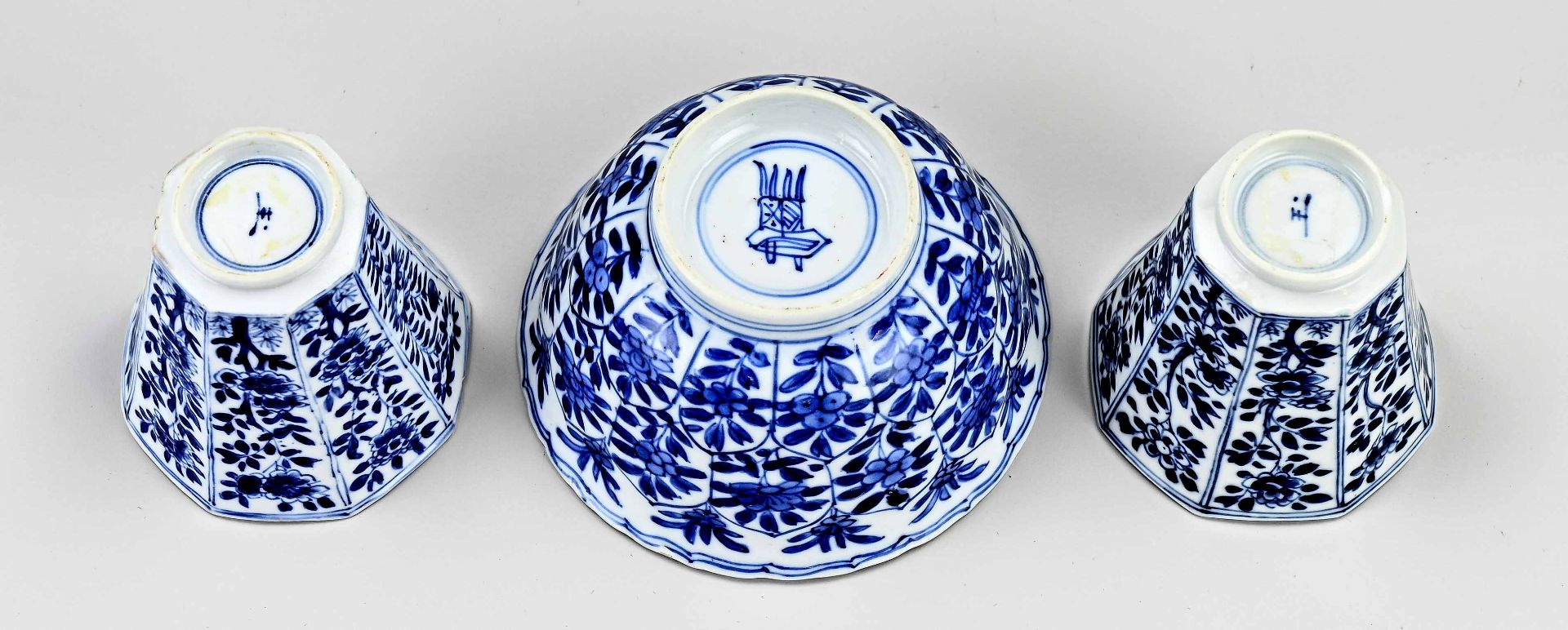 Three parts 18th century Chinese porcelain - Image 4 of 4