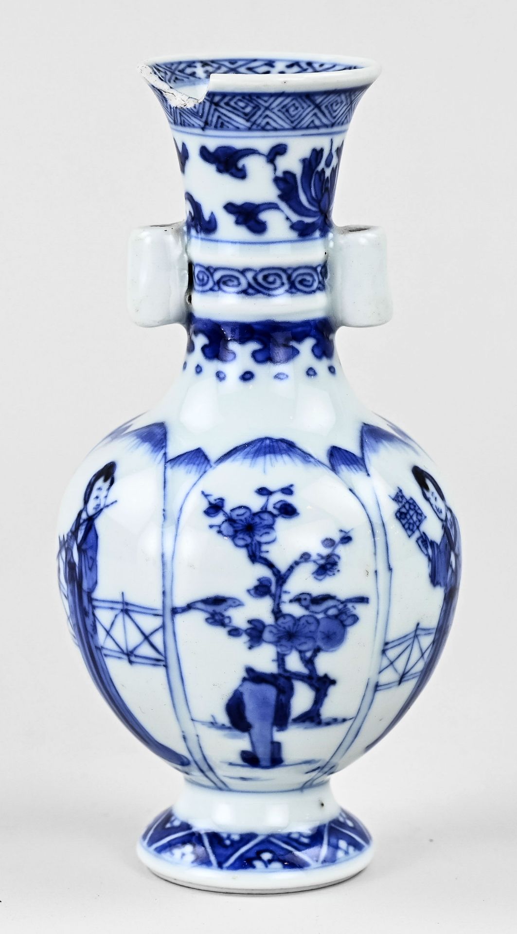 18th century Kang Xi vase, H 12 cm. - Image 2 of 3