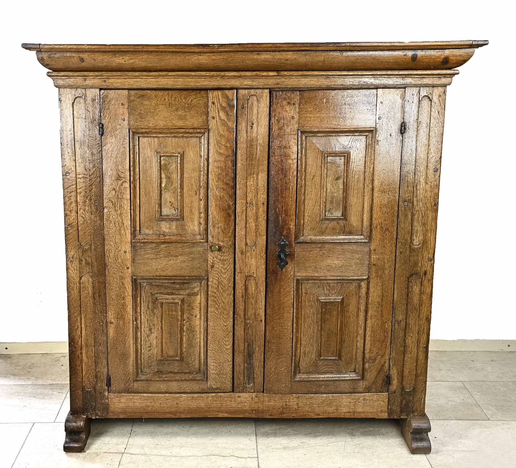 Antique 2-door spun cabinet, 1800