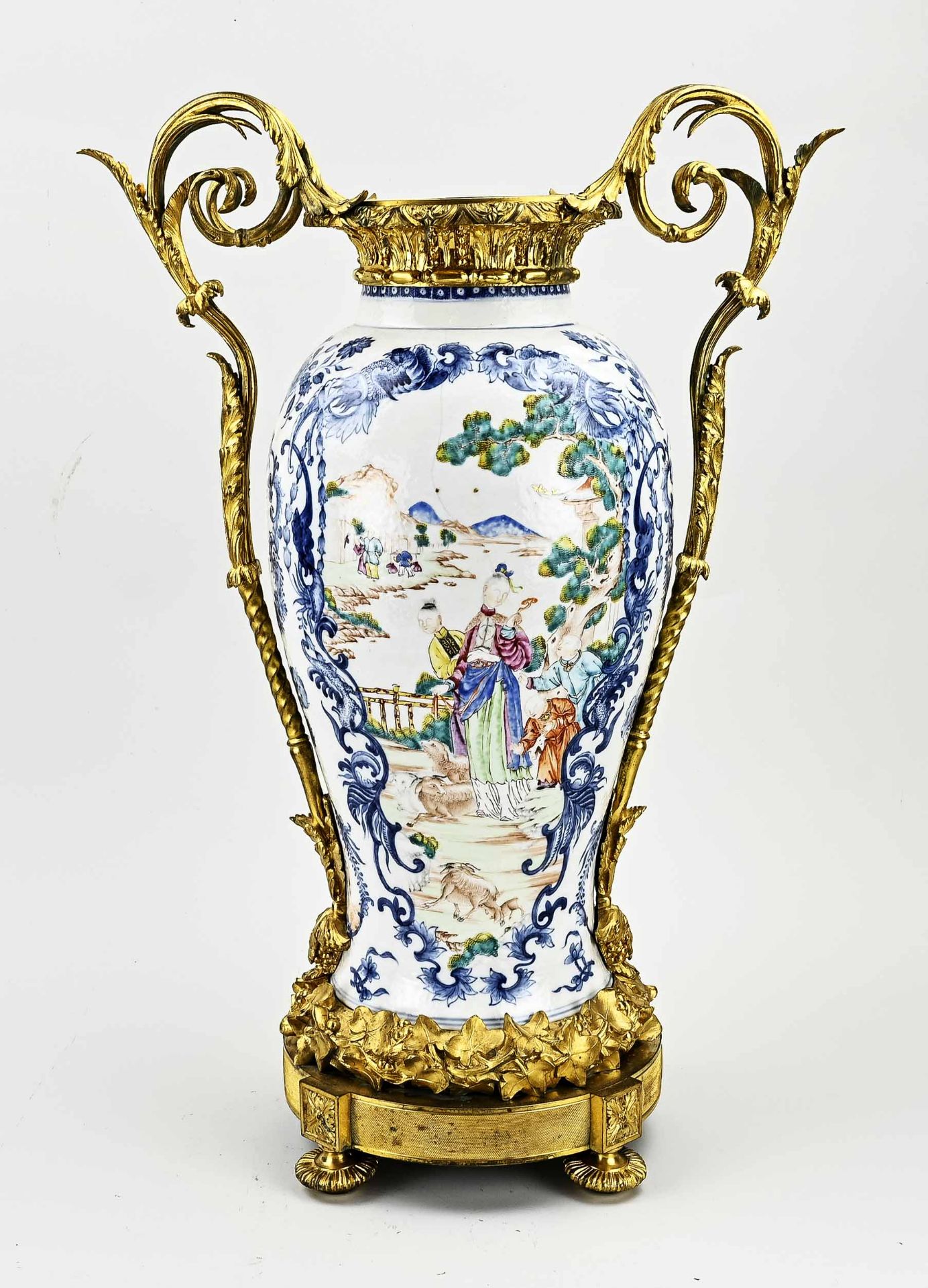 Capital 18th century Chinese Queng Lung vase, H 55 cm. - Image 2 of 3