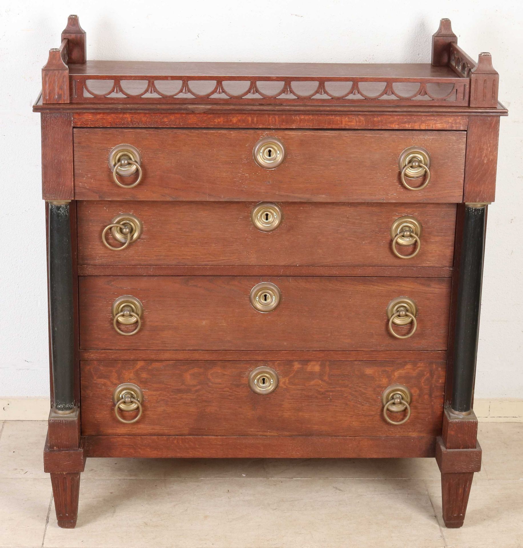 Oak chest of drawers, 1800