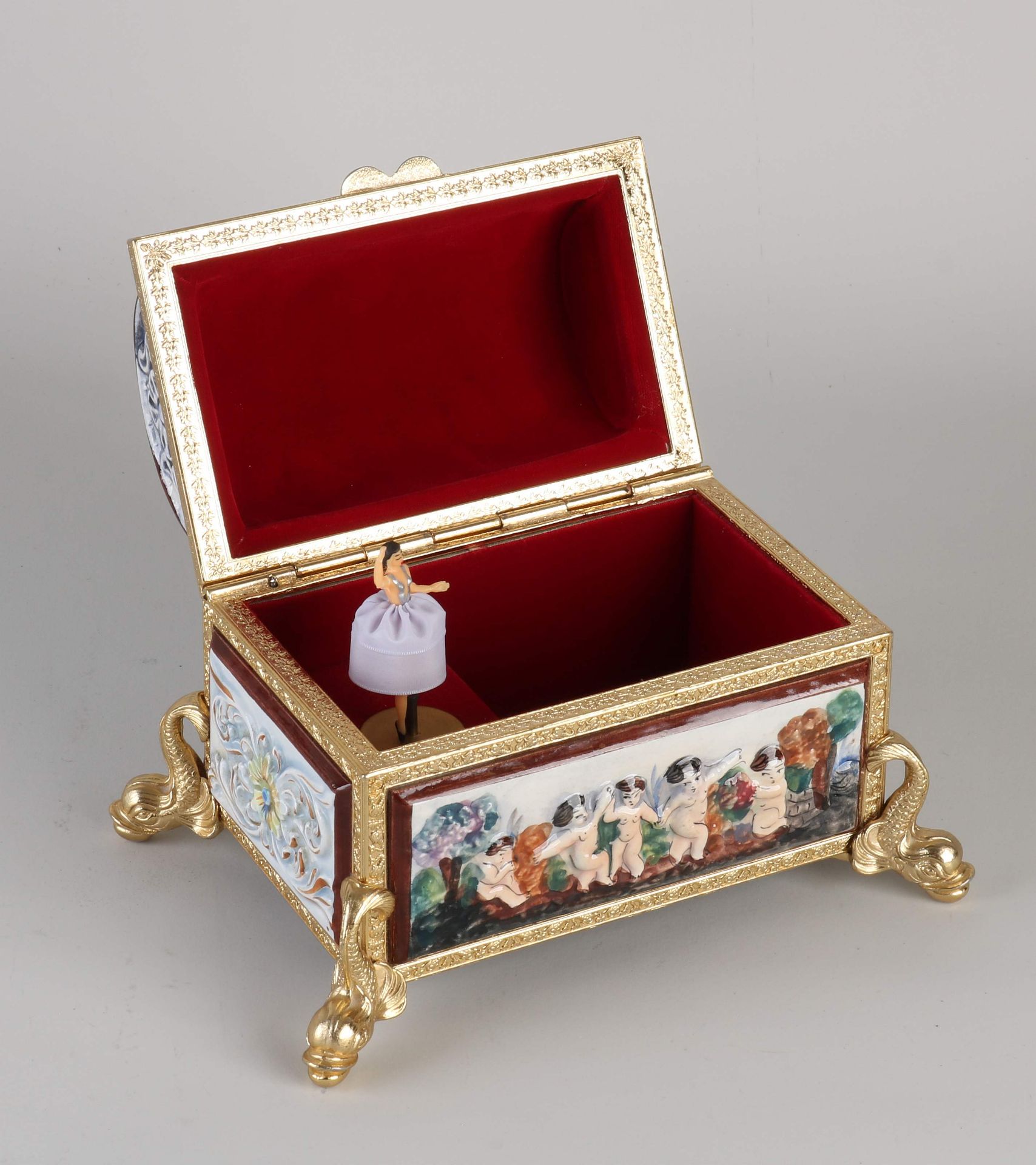 Capodimonte Reuge music box - Image 2 of 2